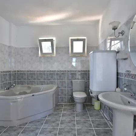 Mola 2 Apartment